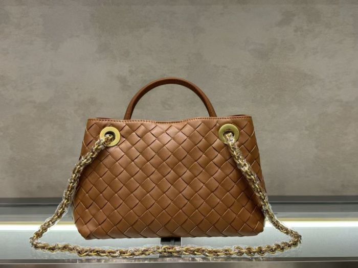 Woven Cowhile Leather Chain Shoulder Bag