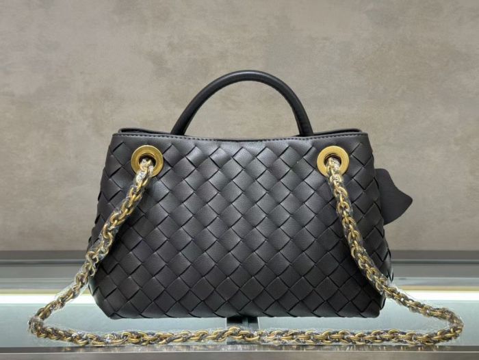 Woven Cowhile Leather Chain Shoulder Bag