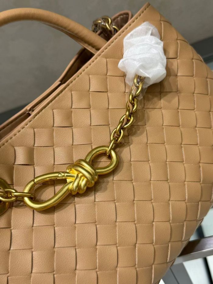 Woven Cowhile Leather Chain Shoulder Bag