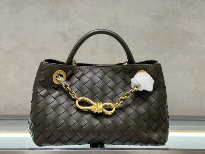 Woven Cowhile Leather Chain Shoulder Bag