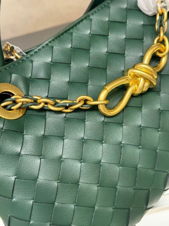 Woven Cowhile Leather Chain Shoulder Bag