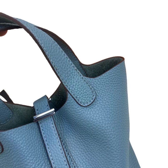Genuine Togo Calfskin Leather Bucket Bag Designer Picotin Tote Bag with A Leather Horse Keychain 1 Sillk Scarf