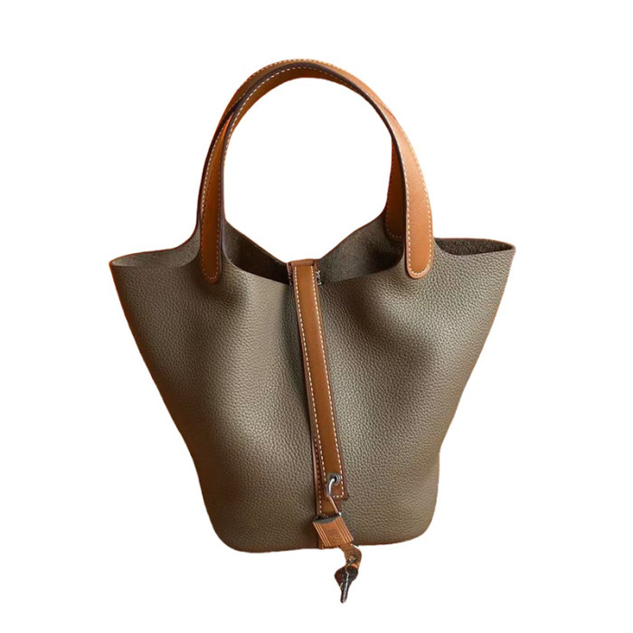 Genuine Togo Calfskin Leather Bucket Bag Designer Picotin Tote Bag with A Leather Horse Keychain 1 Sillk Scarf