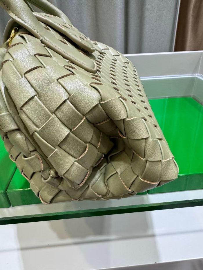 Genuine Cowhile Leather Woven Bag Designer Bowling Bag