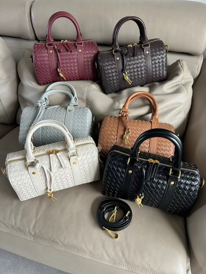 New Leather Woven Pillow Bag