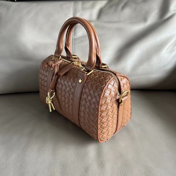 New Leather Woven Pillow Bag