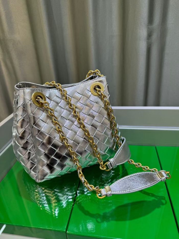 Leather Woven Chain Bag Designer Parachute Bag