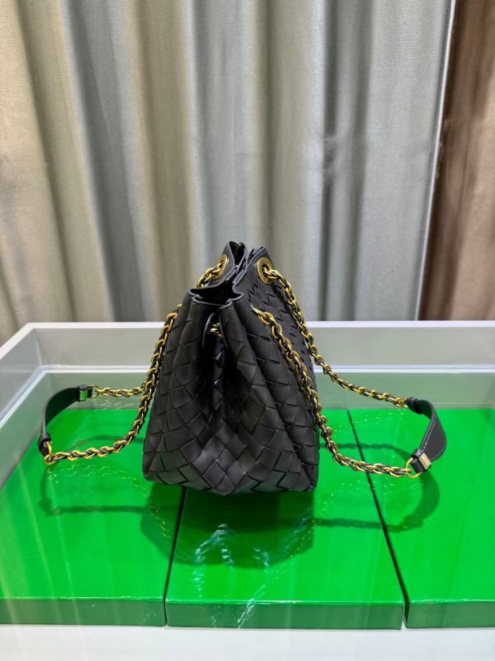 Leather Woven Chain Bag Designer Parachute Bag