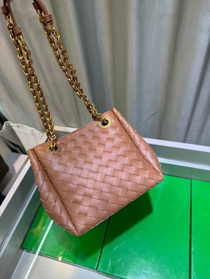 Leather Woven Chain Bag Designer Parachute Bag