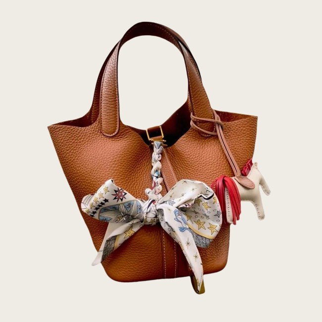 Genuine Togo Calfskin Leather Bucket Bag Designer Picotin Tote Bag with A Leather Horse Keychain 1 Sillk Scarf