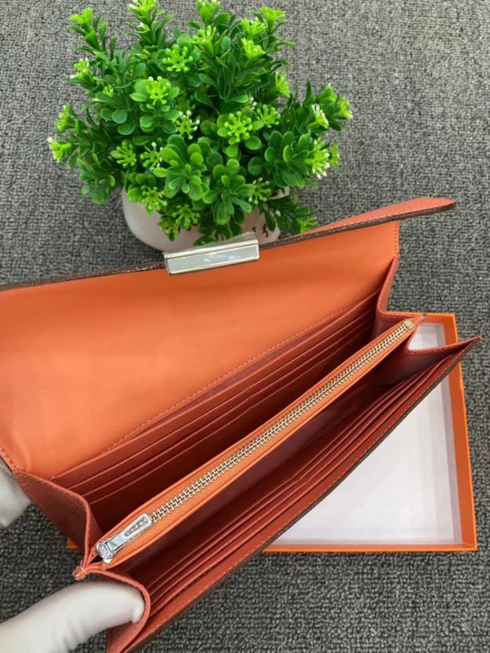 Epsom Leather H Bucket Wallet
