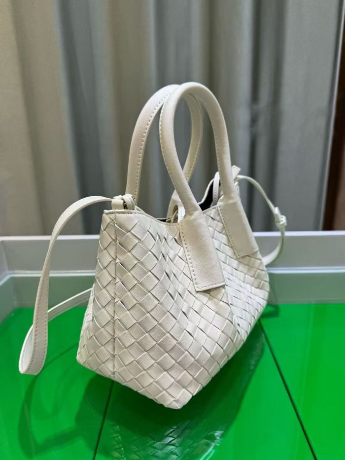 2025 Genuine Cowhile Leather Small Woven Tote Shoulder Bag