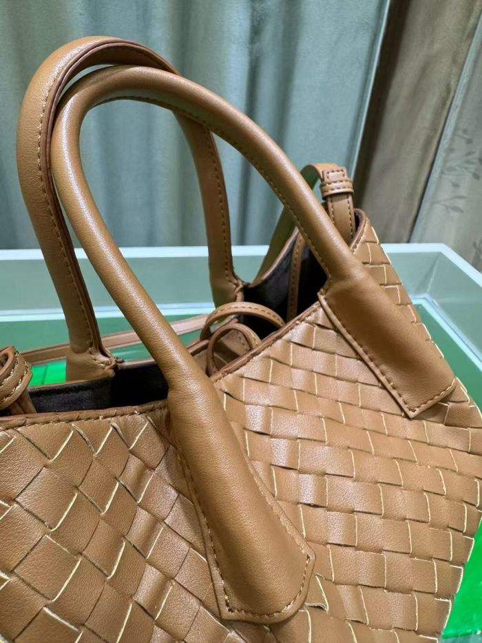 2025 Genuine Cowhile Leather Small Woven Tote Shoulder Bag