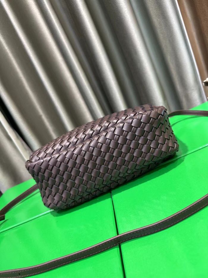 Genuine Leather Woven Bag 25x14x8cm