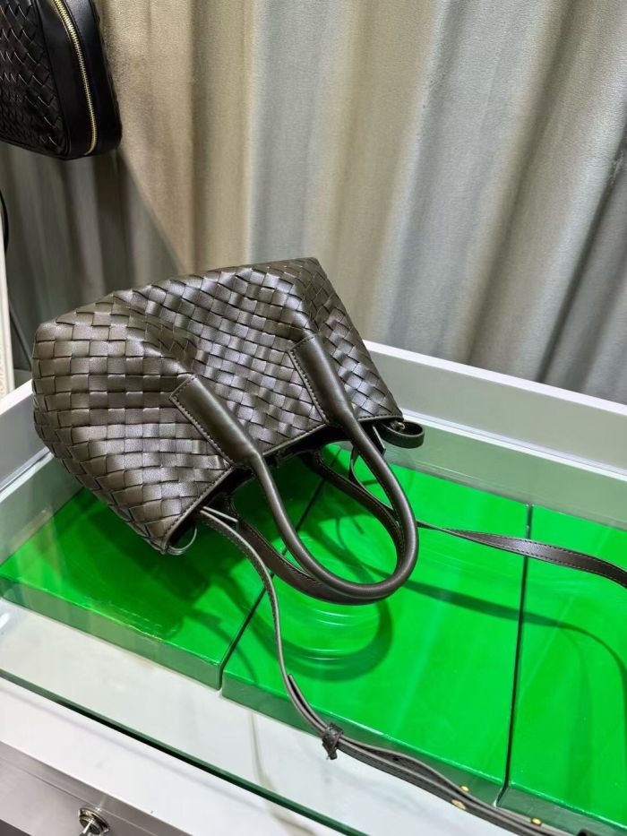 2025 Genuine Cowhile Leather Small Woven Tote Shoulder Bag