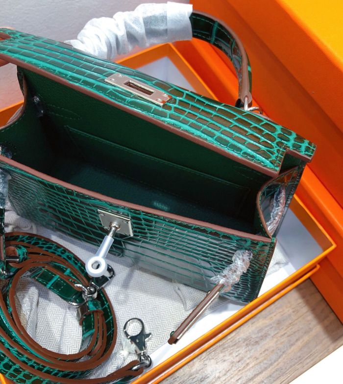 Croco Grain Tote Shoulder Bag 19cm 22cm