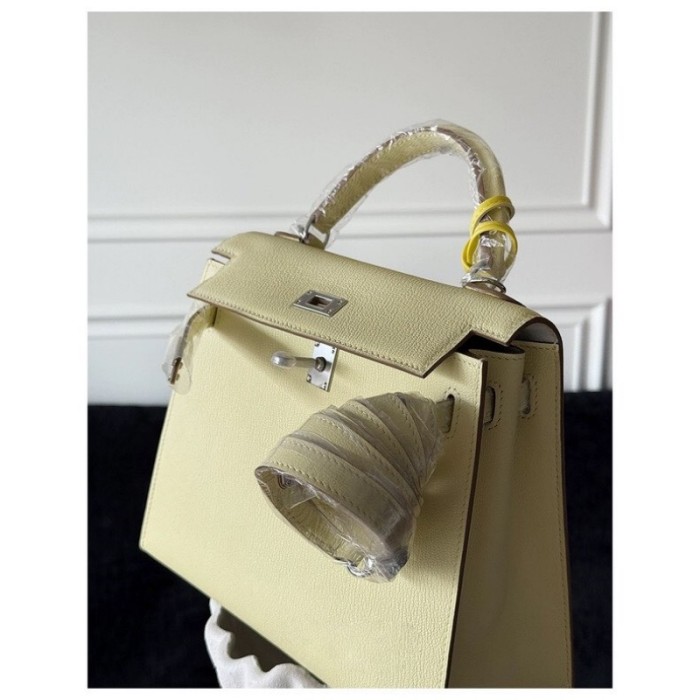 Leather Cherve Grain  Tote Crossbody Bag