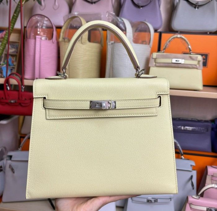 Leather Cherve Grain  Tote Crossbody Bag