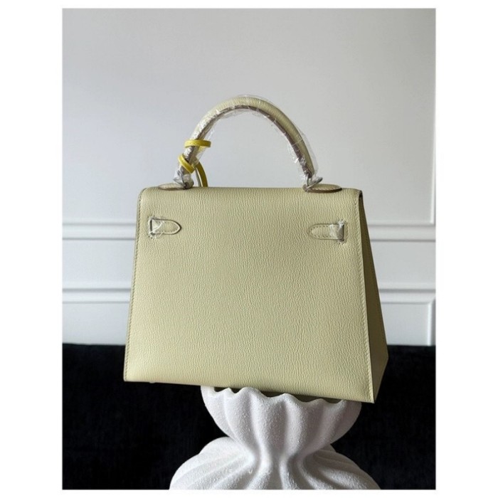 Leather Cherve Grain  Tote Crossbody Bag