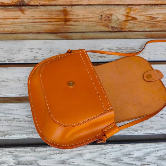 Imported Vegetable-tanned Leather Crossbody Bag