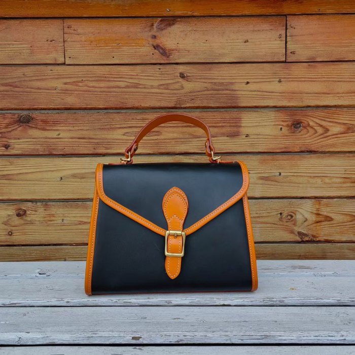 Italian Vegetable Tanned Leather Nurse Bag