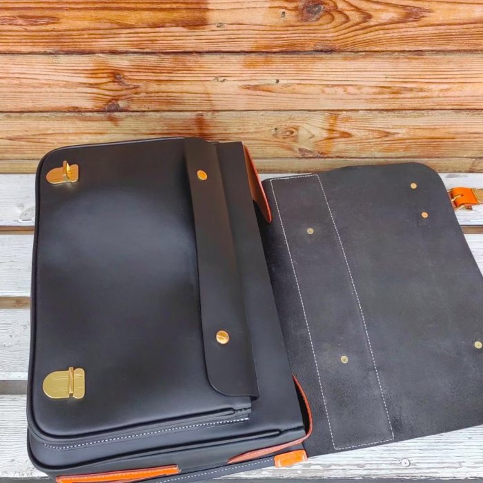 Italian Vegetable Tanned Full-Grain Leather Backpack