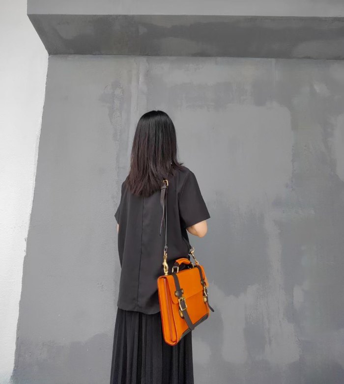 Italian Vegetable Tanned Full-Grain Leather Briefcase