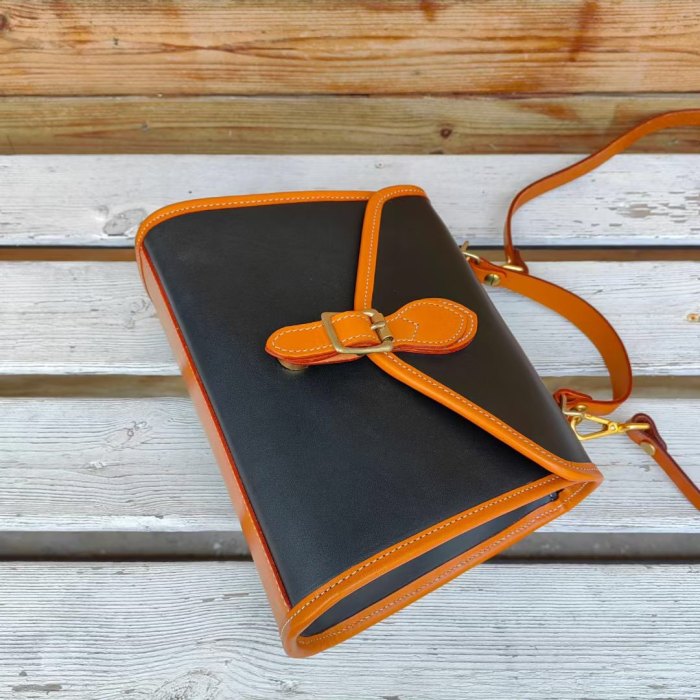 Italian Vegetable Tanned Leather Nurse Bag