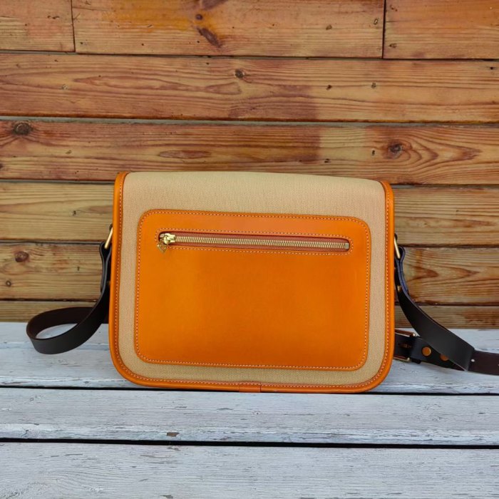 Handmade Italian Veg-Tan Leather Cambridge Satchel