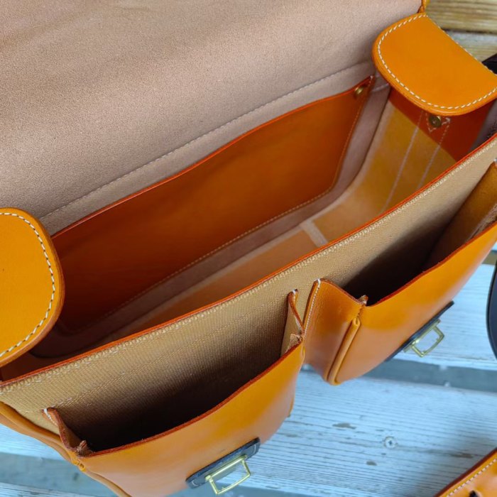 Handmade Italian Veg-Tan Leather Cambridge Satchel