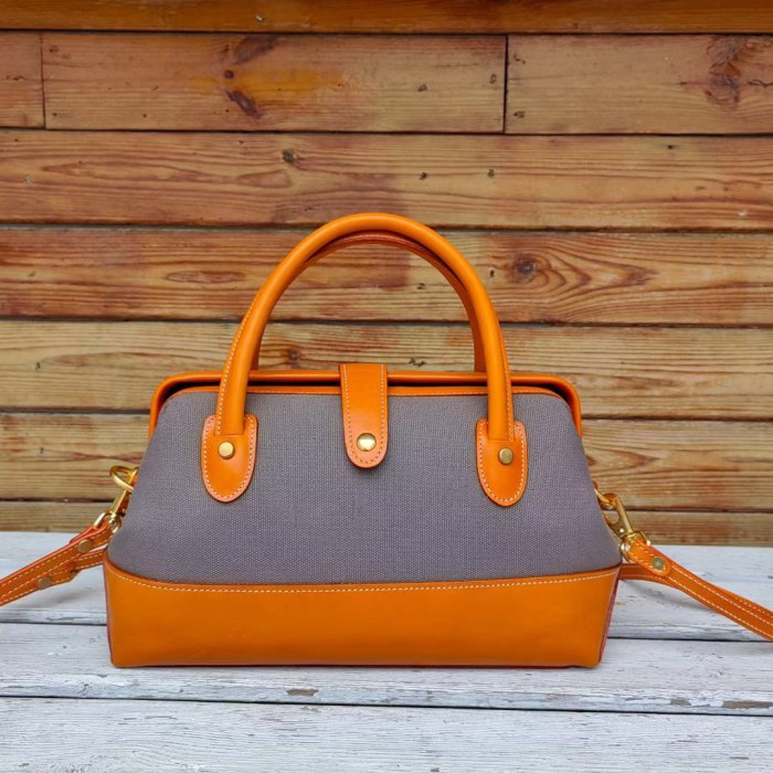 Italian Vegetable Tanned Full-Grain Leather Doctor Bag