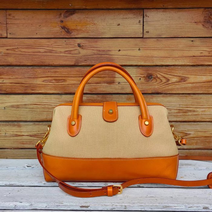 Italian Vegetable Tanned Full-Grain Leather Doctor Bag