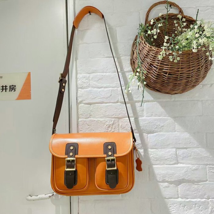Handmade Italian Veg-Tan Leather Cambridge Satchel