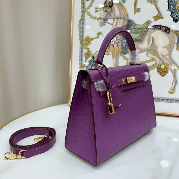 25cm Ostrich-Embossed Top-Grain Calfskin Leather Bag