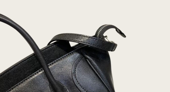 Imported Vegetable Tanned Leather Smiley Face Bag