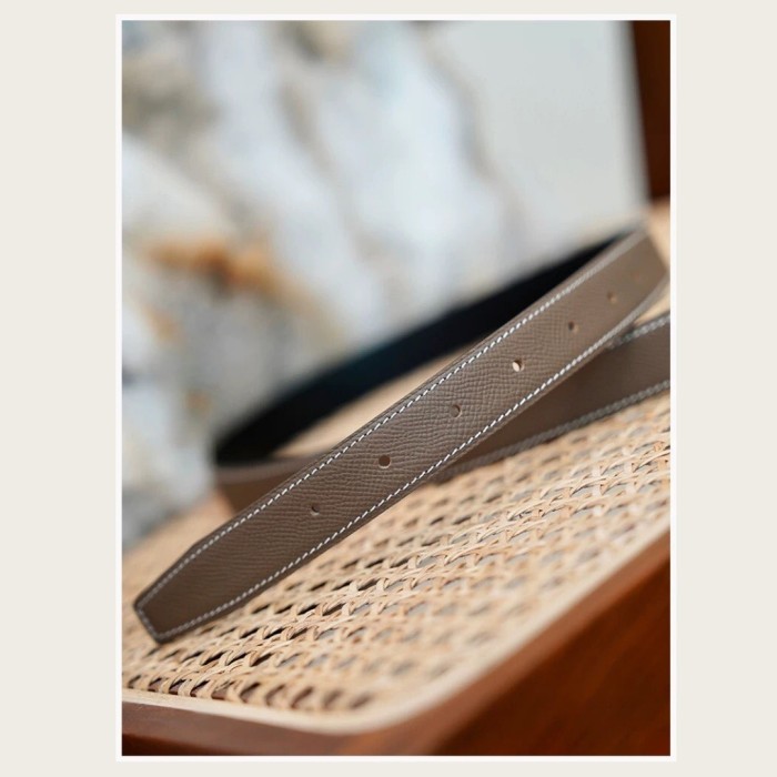 Full Steel Horsebit Epsom Leather Women‘s Belt