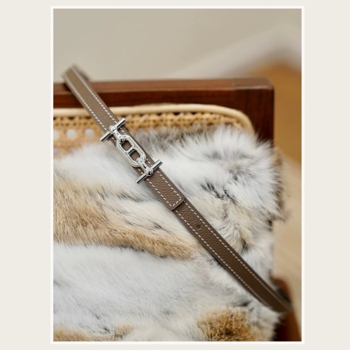  Inspired Anchor Motif Buckle Slim Leather Belt