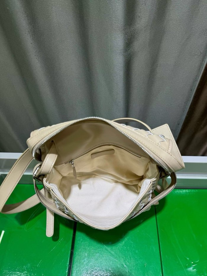 Italian‑Style Woven Leather Shoulder Crossbody Bag