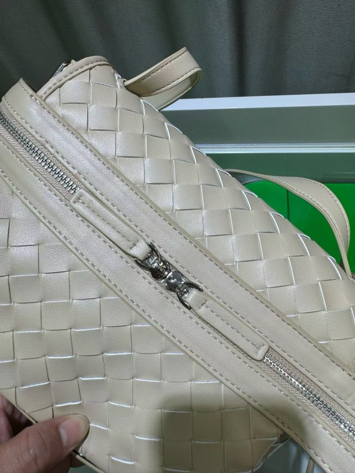 Italian‑Style Woven Leather Shoulder Crossbody Bag