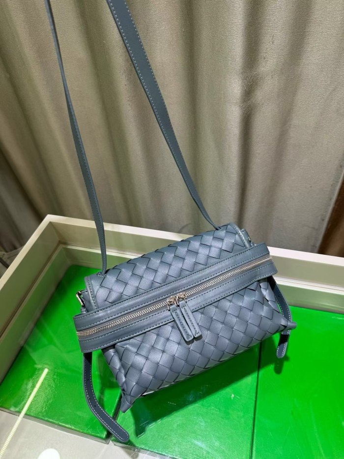 Italian‑Style Woven Leather Shoulder Crossbody Bag