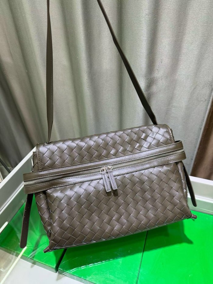 Italian‑Style Woven Leather Shoulder Crossbody Bag Large