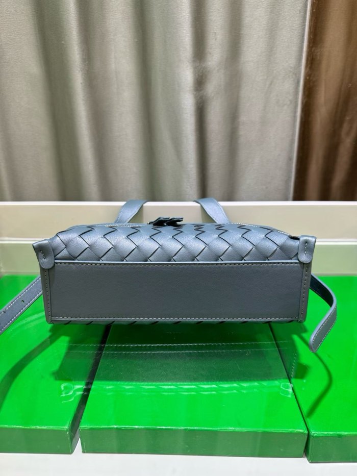 Italian‑Style Woven Leather Shoulder Crossbody Bag