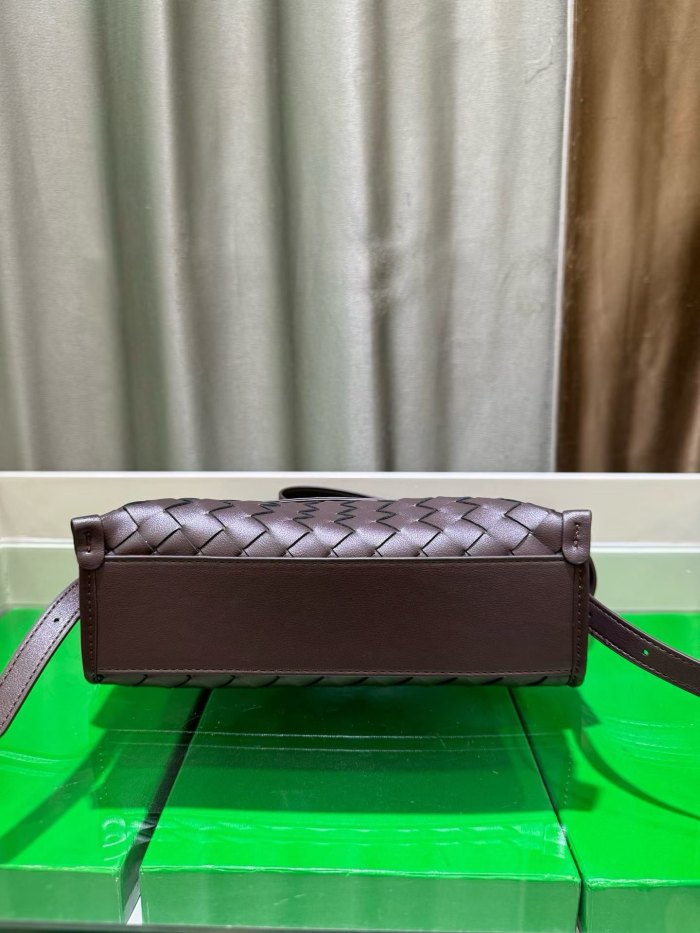 Italian‑Style Woven Leather Shoulder Crossbody Bag