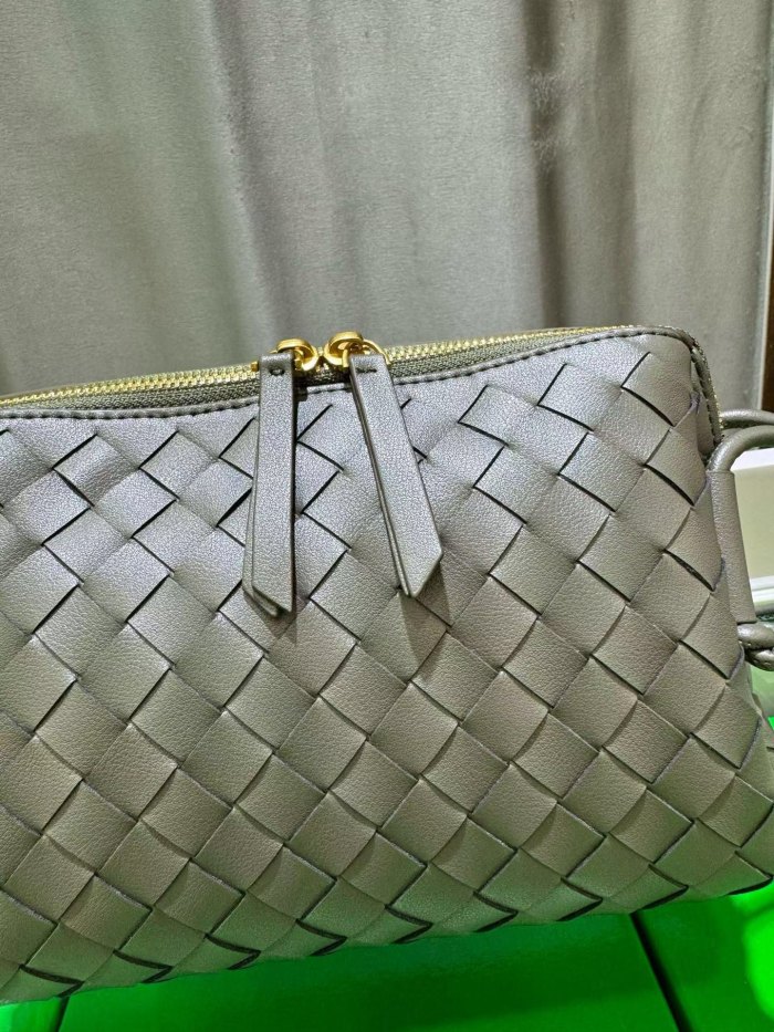 Inspired Shell Leather Shoulder Bag
