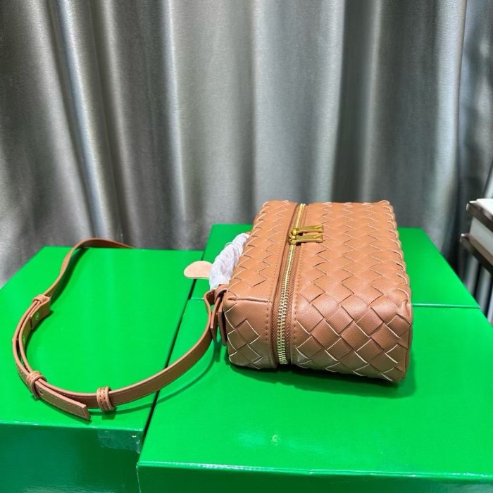 Leather Crossbody Bag Zip Top Mini Cosmetic Pouch