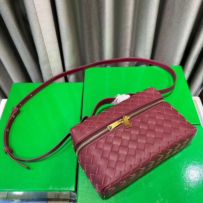 Leather Crossbody Bag Zip Top Mini Cosmetic Pouch
