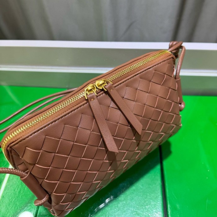 Inspired Shell Leather Shoulder Bag