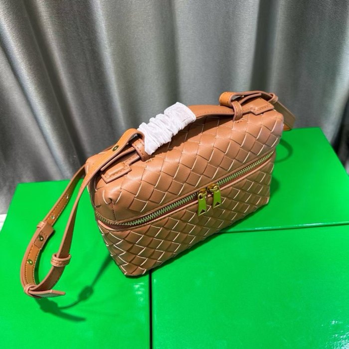 Leather Crossbody Bag Zip Top Mini Cosmetic Pouch