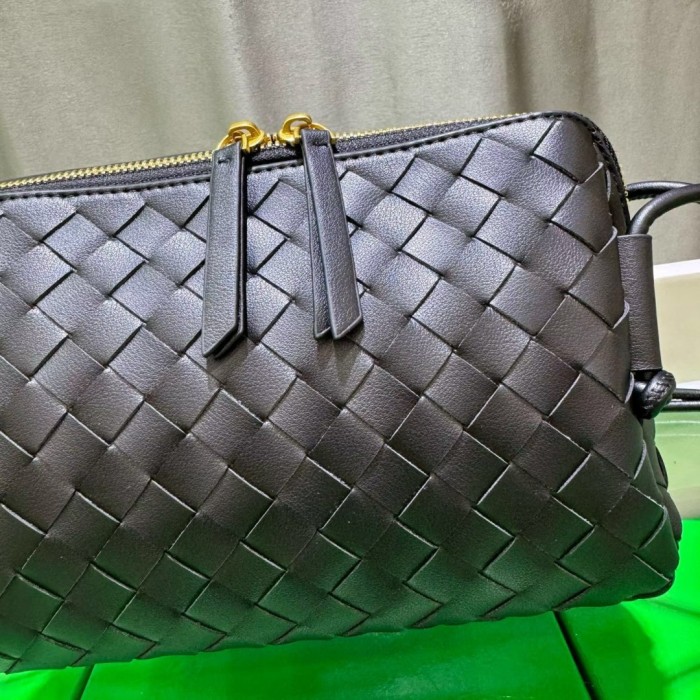 Inspired Shell Leather Shoulder Bag