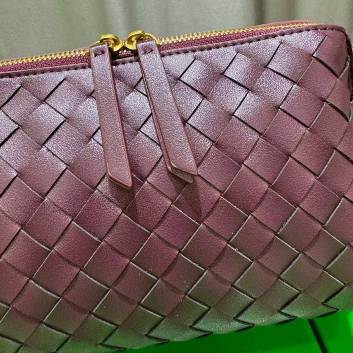 Inspired Shell Leather Shoulder Bag